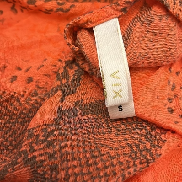 XIA Sleeveless Blouse | SIZE S - Picture 6 of 6